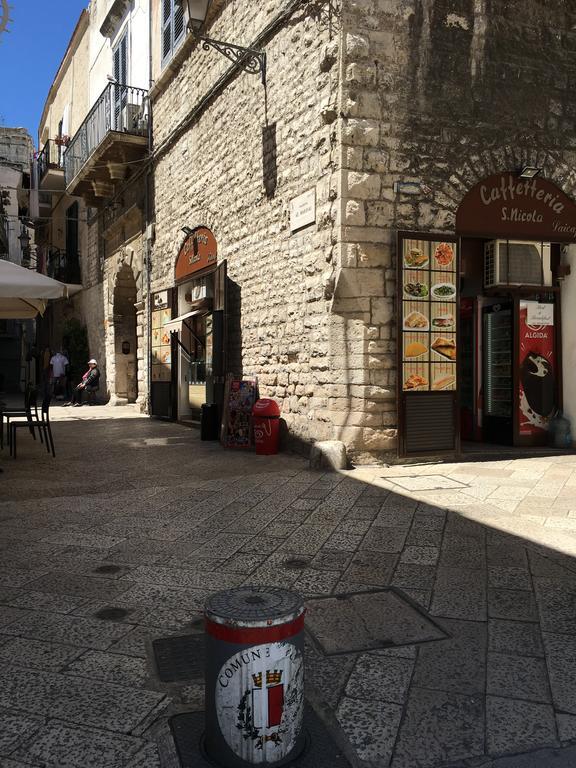 Sisters Bari